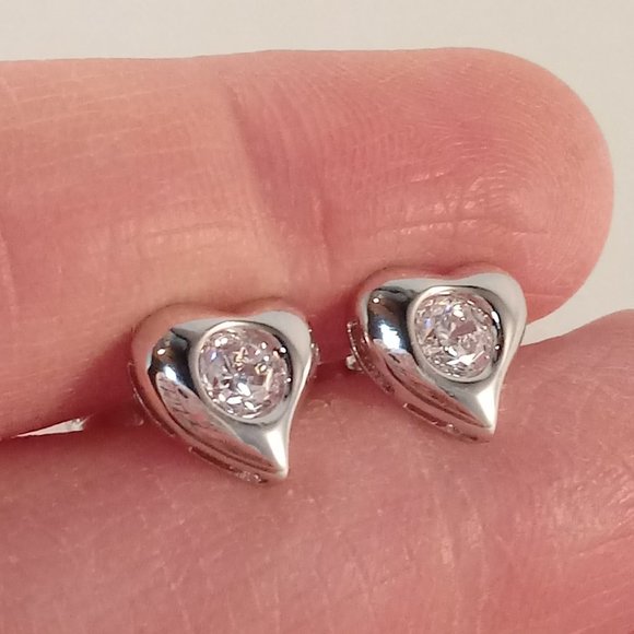 18K White Gold Filled Heart Shape Bezel Diamond Zircon Stud Earrings AAA - Picture 6 of 6